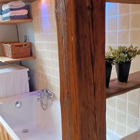 Apartment De Charme Classe 3 Etoiles Dans Ferme Du Xixe Restauree Le Hohwald